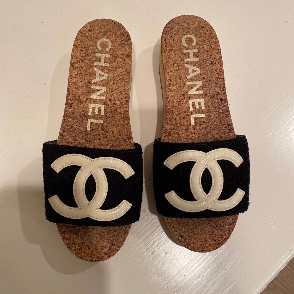 Chanel black and cream CC slides